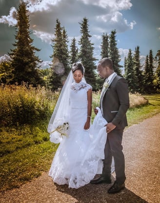 couple sur le chemin, mariage