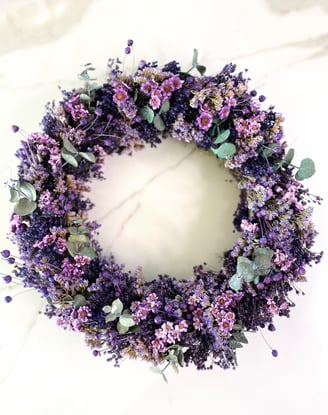 couronne de fleurs séchées