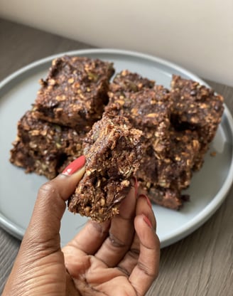 Brownies Énergétiques Maison au Chocolat et Graines - Waidami Moovement -Nutritionniste Dakar
