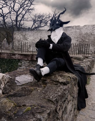 Cosplay: Doktor aus Totsukuni No Shoujo (Siúil, a Rún) | Vladdi Cosplay