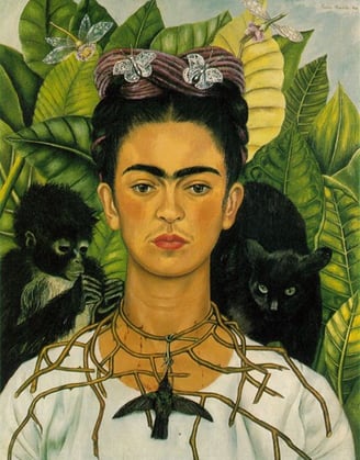 Famoso autorretrato de Frida Kahlo, com elementos que simbolizam dor física e emocional, representan
