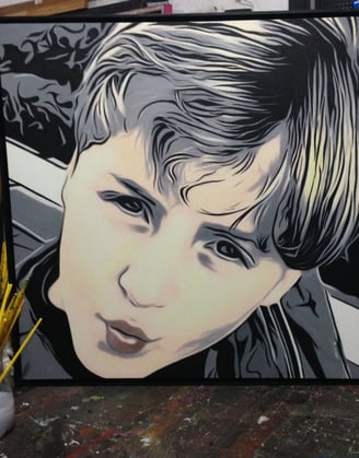 Arte contemporânea de Sérgio Astral, misturando tinta acrílica e spray em tela grande.