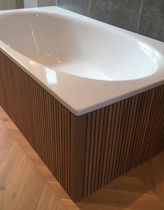 oak paneling bath bathtub paneling