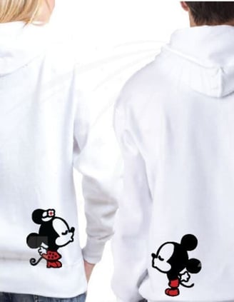 En AvantiRed creamos graficos en sueteres personalizables