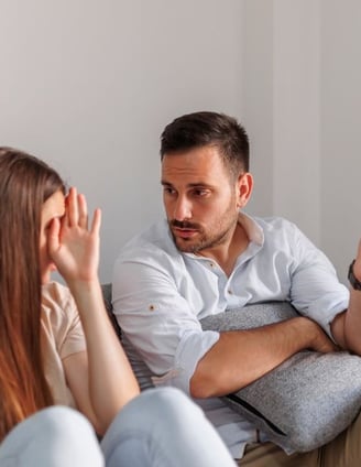 Conversar abertamente sobre expectativas ajuda a alinhar visões.