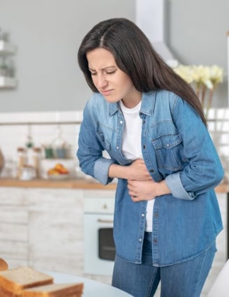 A intolerância ao glúten provoca distúrbios digestivos como inchaço abdominal.