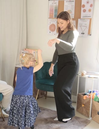 Améliorer la confiance en soi chez les enfants grâce à la kinésiologie