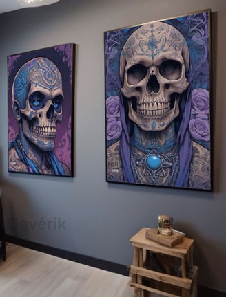 Estúdio de tatuagem com ilustrações que refletem a paixão pela arte da tatuagem.