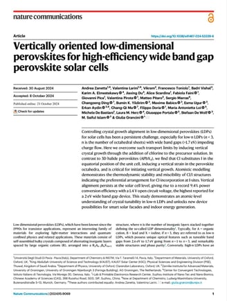 Vertically oriented low-dimensional perovskites for high-efficiency wide band gap perovskite solar c