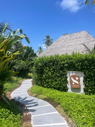 Jumeirah Olhahali Island Maldives shimmers restaurant
