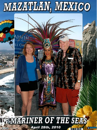 Lady and The Pirate find a friend in Mazatlan, Mexico