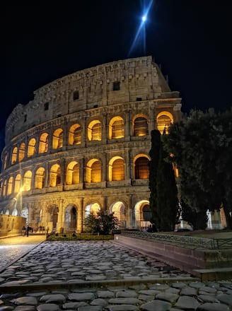 Kolosseum by Night