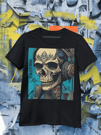 Estampa de grafite colorido em uma das novas camisetas da Cavérik.