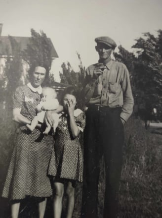 Oscar Thomas Linton with his wife Cora