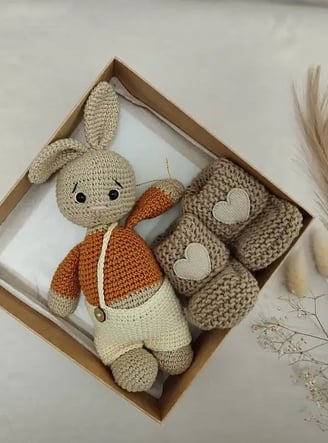 Rankų darbo dovanų rinkiniai kiškutis ir tapukai kūdikiams