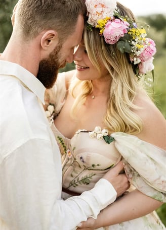 Editorial Provence engagement photographer – close-up of smiling couple forehead to forehead