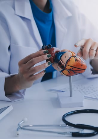 Consultas cardiológicas e diagnósticos realizados em consultório de cardiologia em Foz do Iguaçu