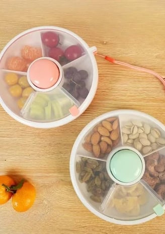 kids snack spinner, toddler's snack spinner, snack spinner for toddlers, snack containers for kids
