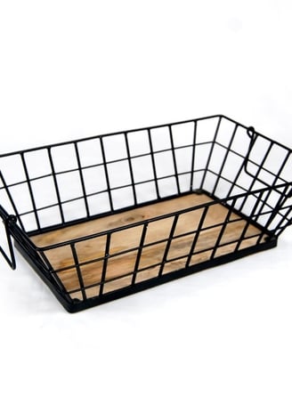a basket of wood and metal wire