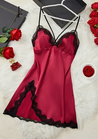 Sexy intimate wear with refined elegance