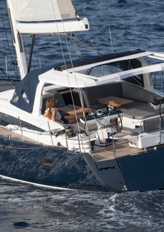 Jeanneau 65 under sail 2