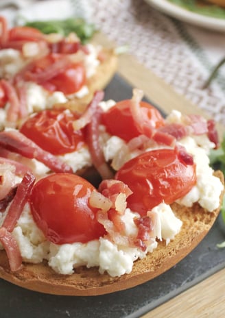 frisella leccese typical cuisine eat italy fresh