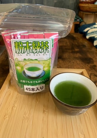 Dissolves in water or coffee, easy to carry around, mellow taste