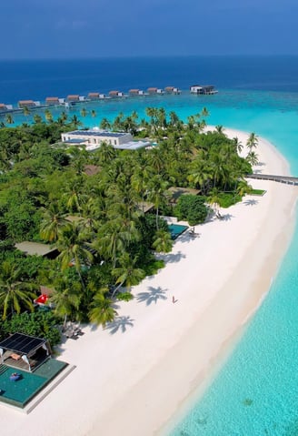 park-hyatt-maldives-drone-view-2