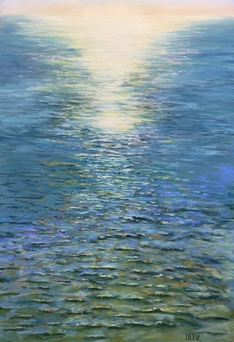 Scintillement multicolore : tableau au pastel, reflet étincelant de multiples couleurs sur la mer