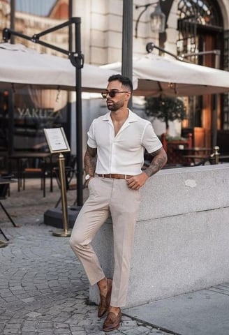 Hombre semiformal
