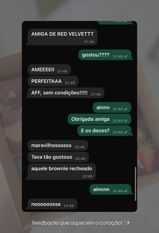 Conversas sobre doces e brownie recheado, destacando a satisfação com a sobremesa como um feedback s