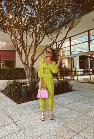 Outfit monocromático verde