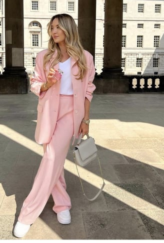 Outfit rosa pastel