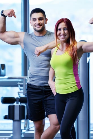 Rongzhiyue: Couple at gym flexing