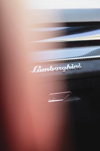 URUS