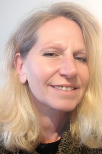 a photo of a blonde woman