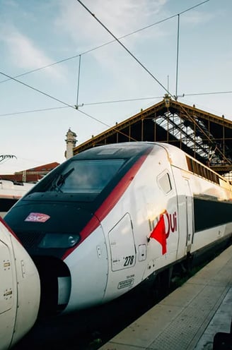 tvg INOUI à la gare Marseille-St-Charles à Marseille