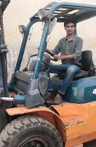 forklift rental in karachi