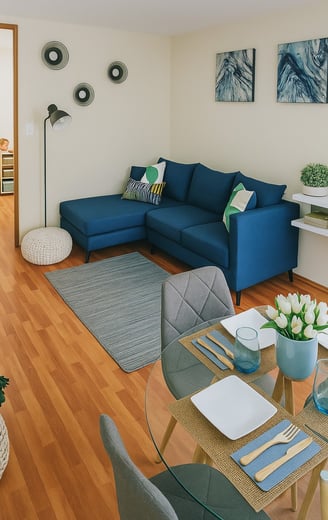 Interior ilustrativo de sala-comedor en departamento muestra con decoración moderna, piso laminado y