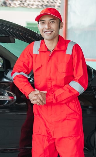 Rongzhiyue: Mechanic in red uniform