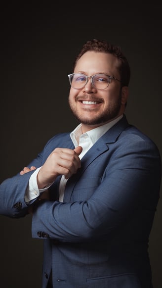 Dr. Ciro Vinícius Rezende dos Reis Vinícius Rezende dos Reis