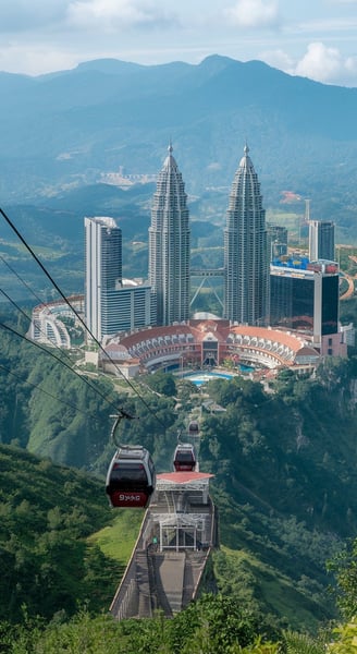 a cable car going to Genting Highlands