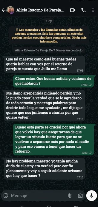 Conversación de WhatsApp de una clienta que confirma el regreso de su pareja tras un ritual de Amor 