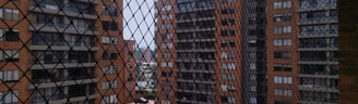 Balcon con una malla de seguridad