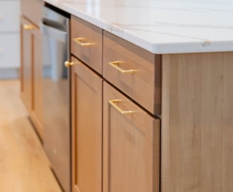 light brown kitchen cabinets