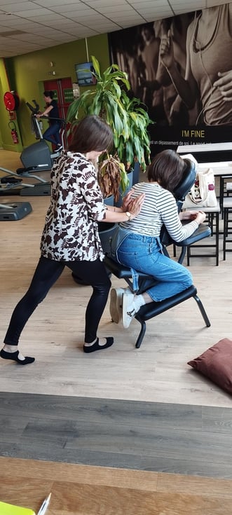 Massage amma-assis pour soulager les tensions
