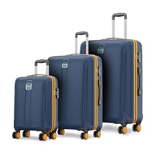 showcase of travelling bags 
