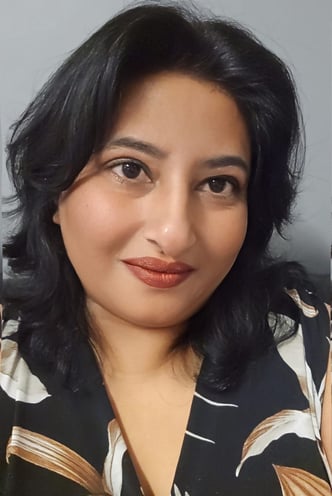 Portait Photo of Beautician Jina