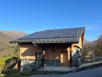 Maison Individuelle Panneaux Solaire 8 KWc installation Green Wave Sud France Bourg Saint Maurice