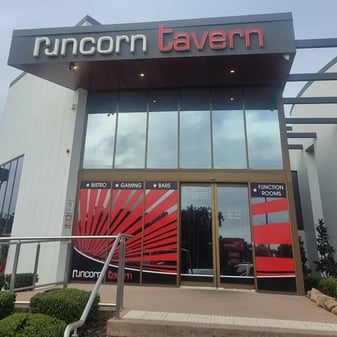 Arriving at the Runcorn Tavern to set up a shimmer wall a neon for a 21st party hired in Brisbane.